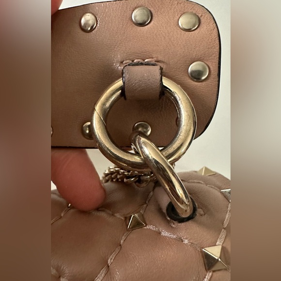 Valentino Garavani Medium Nappa Rockstud Spike Shoulder Bag - Picture 7 of 16
